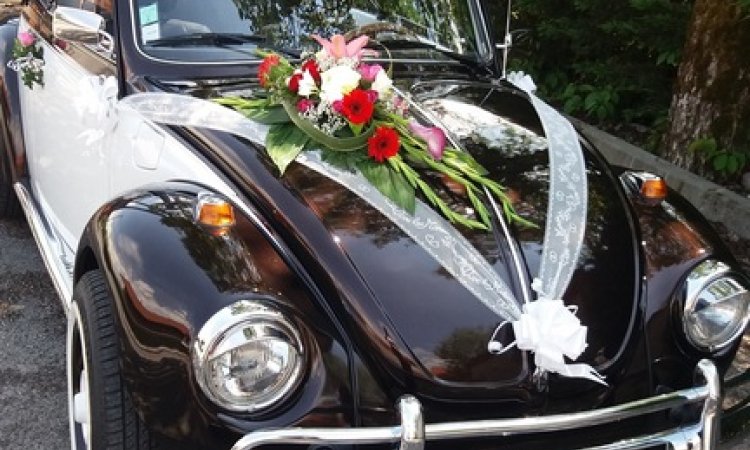 Voiture décapotable pour mariage champêtre